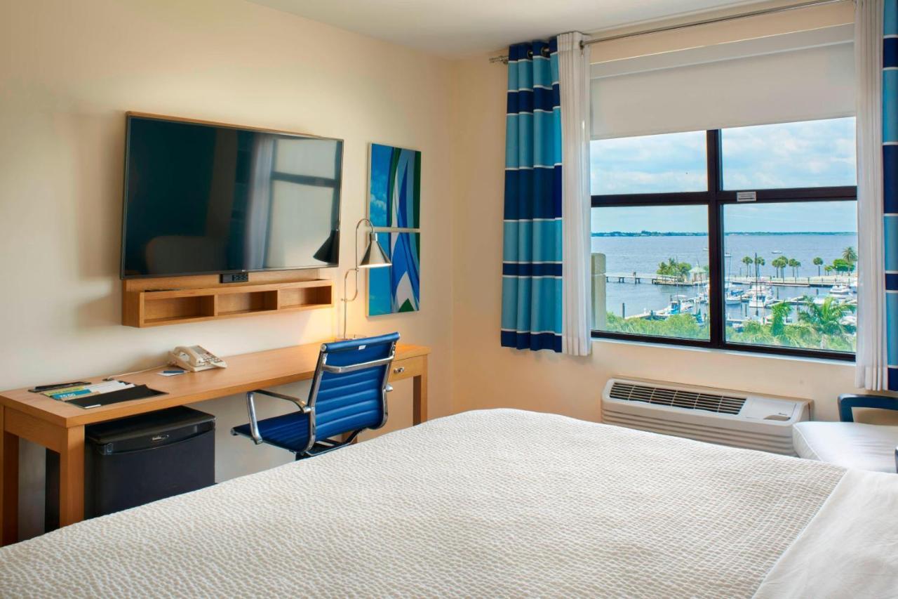 Four Points By Sheraton Punta Gorda Harborside Extérieur photo