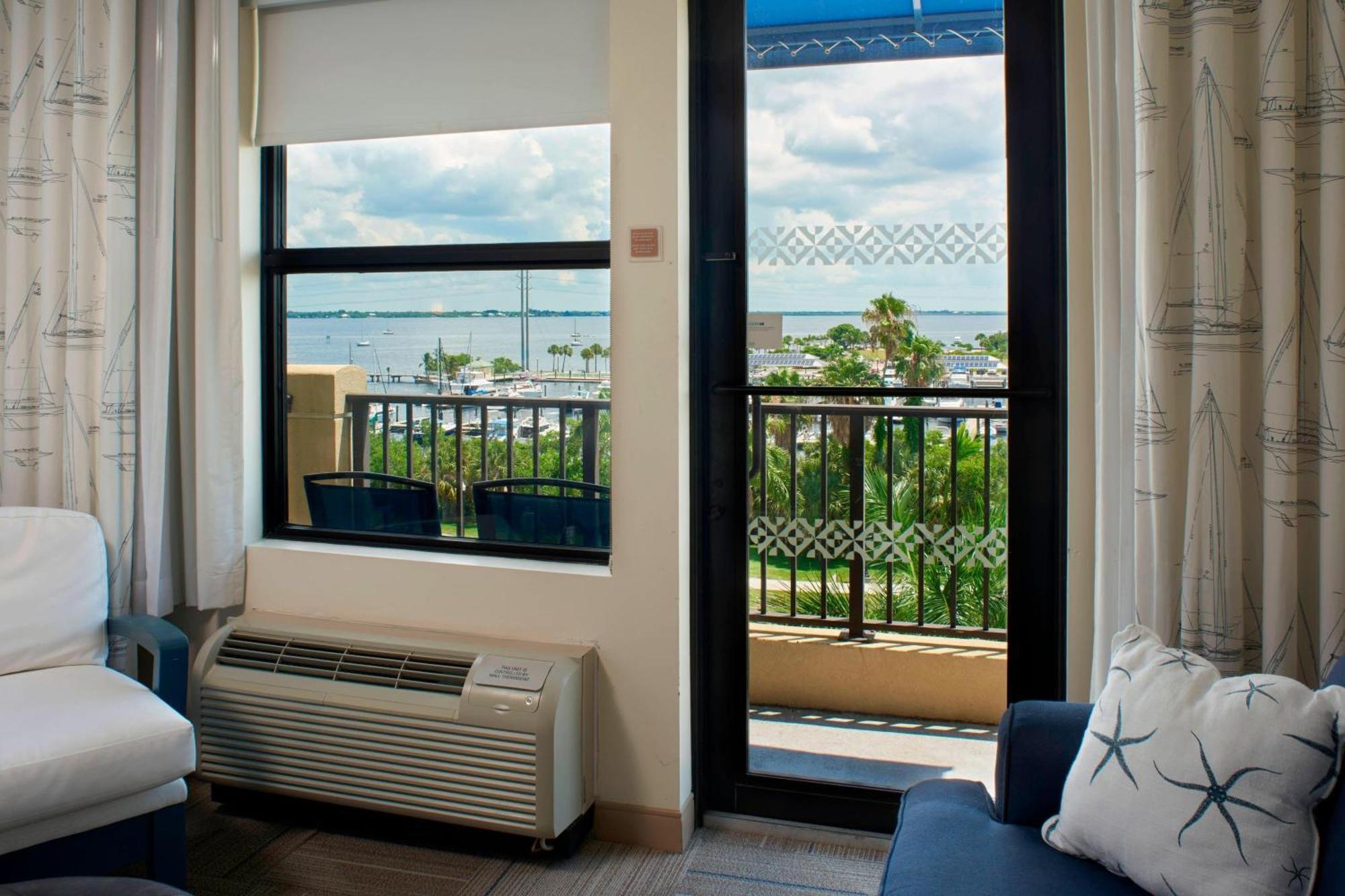 Four Points By Sheraton Punta Gorda Harborside Extérieur photo