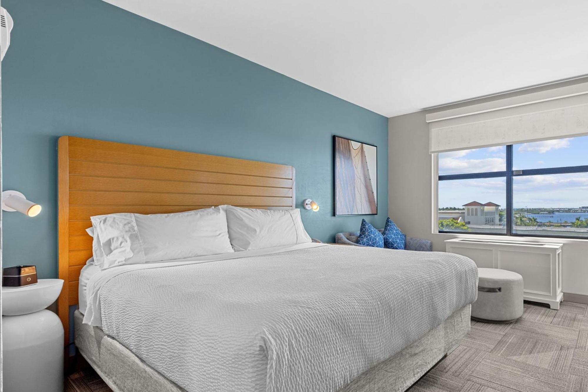 Four Points By Sheraton Punta Gorda Harborside Extérieur photo