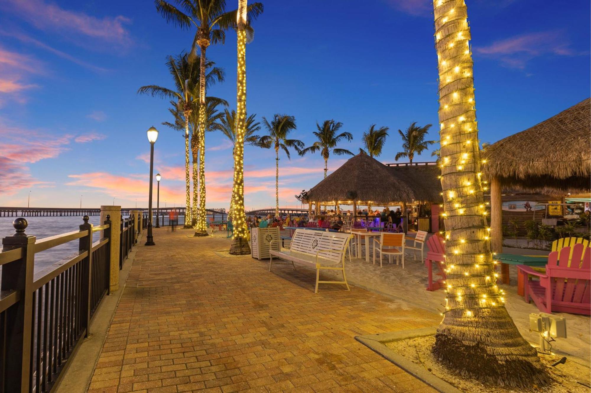 Four Points By Sheraton Punta Gorda Harborside Extérieur photo