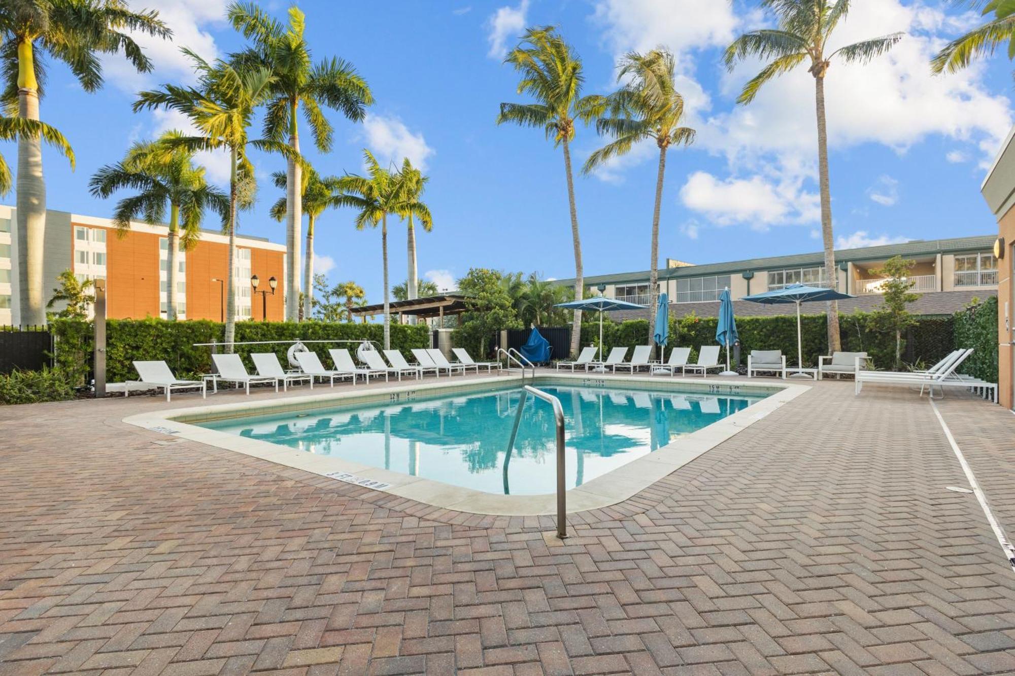Four Points By Sheraton Punta Gorda Harborside Extérieur photo