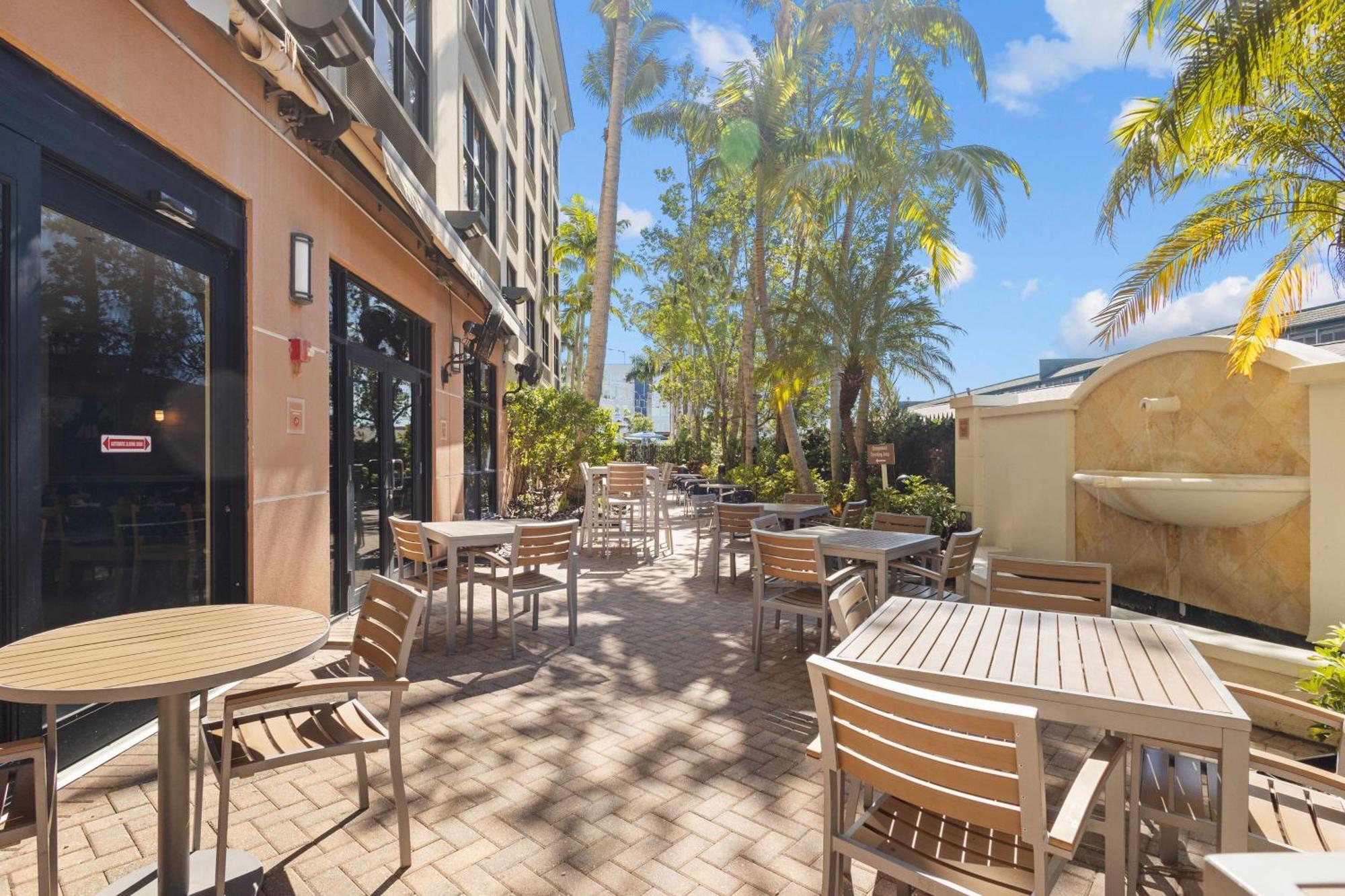 Four Points By Sheraton Punta Gorda Harborside Extérieur photo